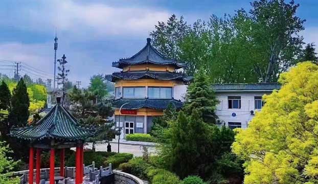 ɽ�|���������W(xu��)УУ�@һ��