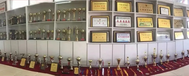 �Ͳ����A�@�WУ��ِ�s�u